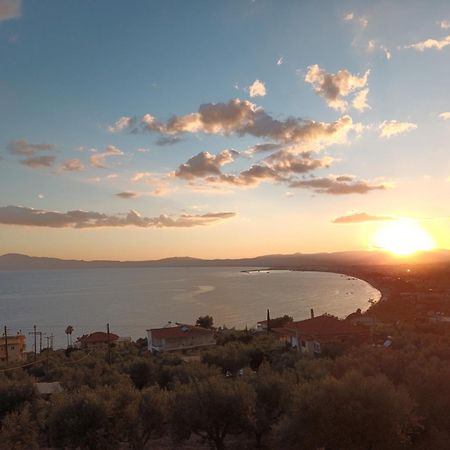 Verga'S Apartments Каламата Экстерьер фото