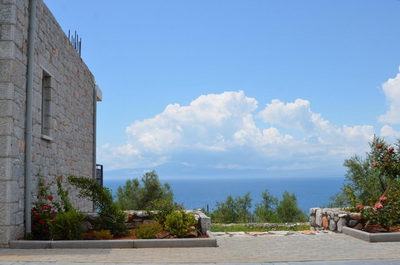 Verga'S Apartments Каламата Экстерьер фото