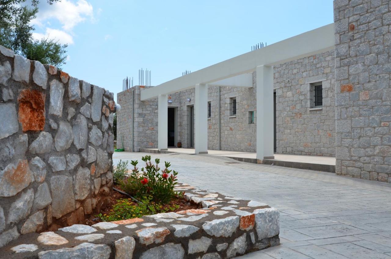 Verga'S Apartments Каламата Экстерьер фото