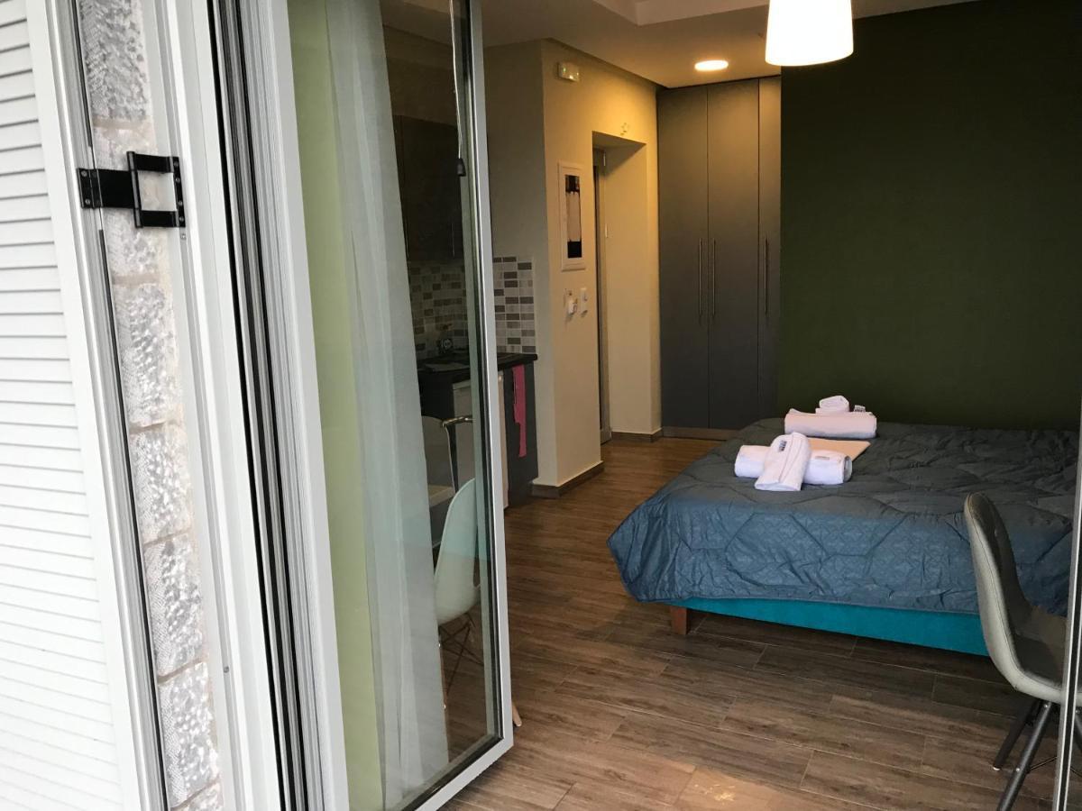 Verga'S Apartments Каламата Экстерьер фото