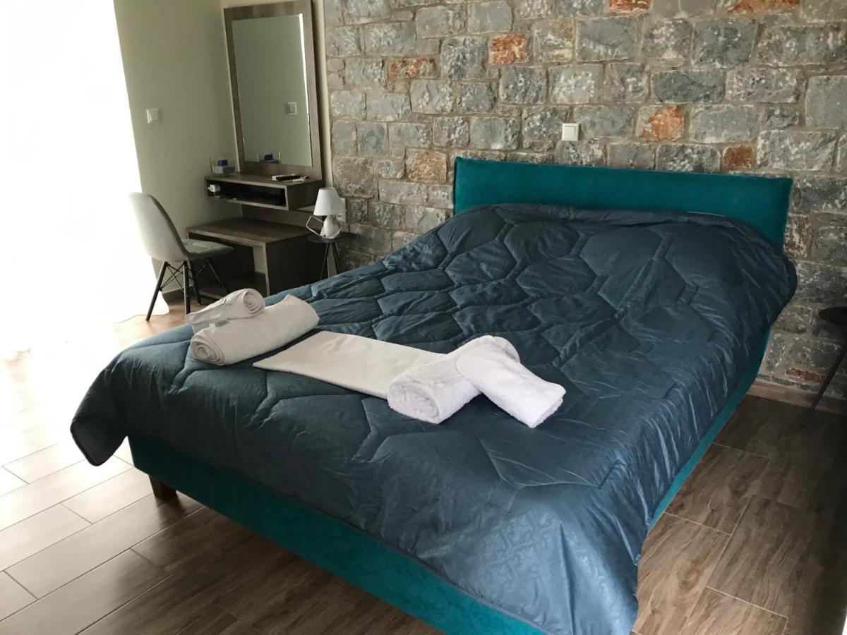 Verga'S Apartments Каламата Экстерьер фото