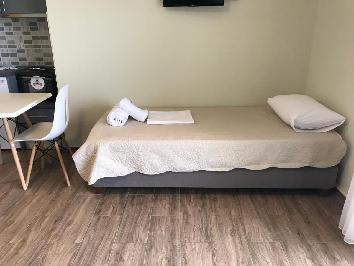 Verga'S Apartments Каламата Экстерьер фото