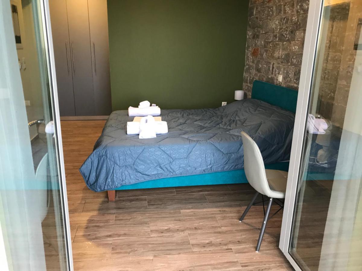 Verga'S Apartments Каламата Экстерьер фото