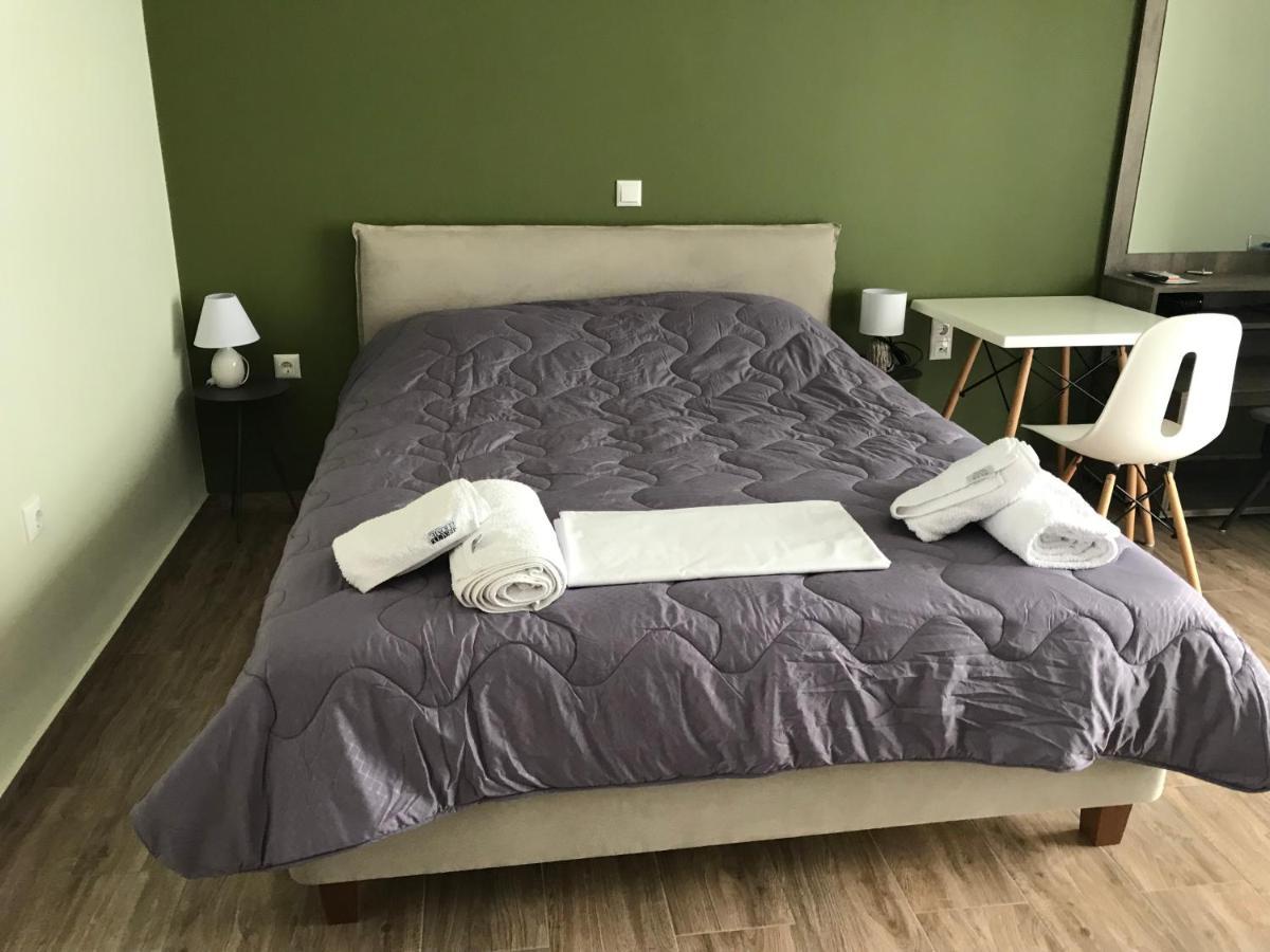 Verga'S Apartments Каламата Экстерьер фото