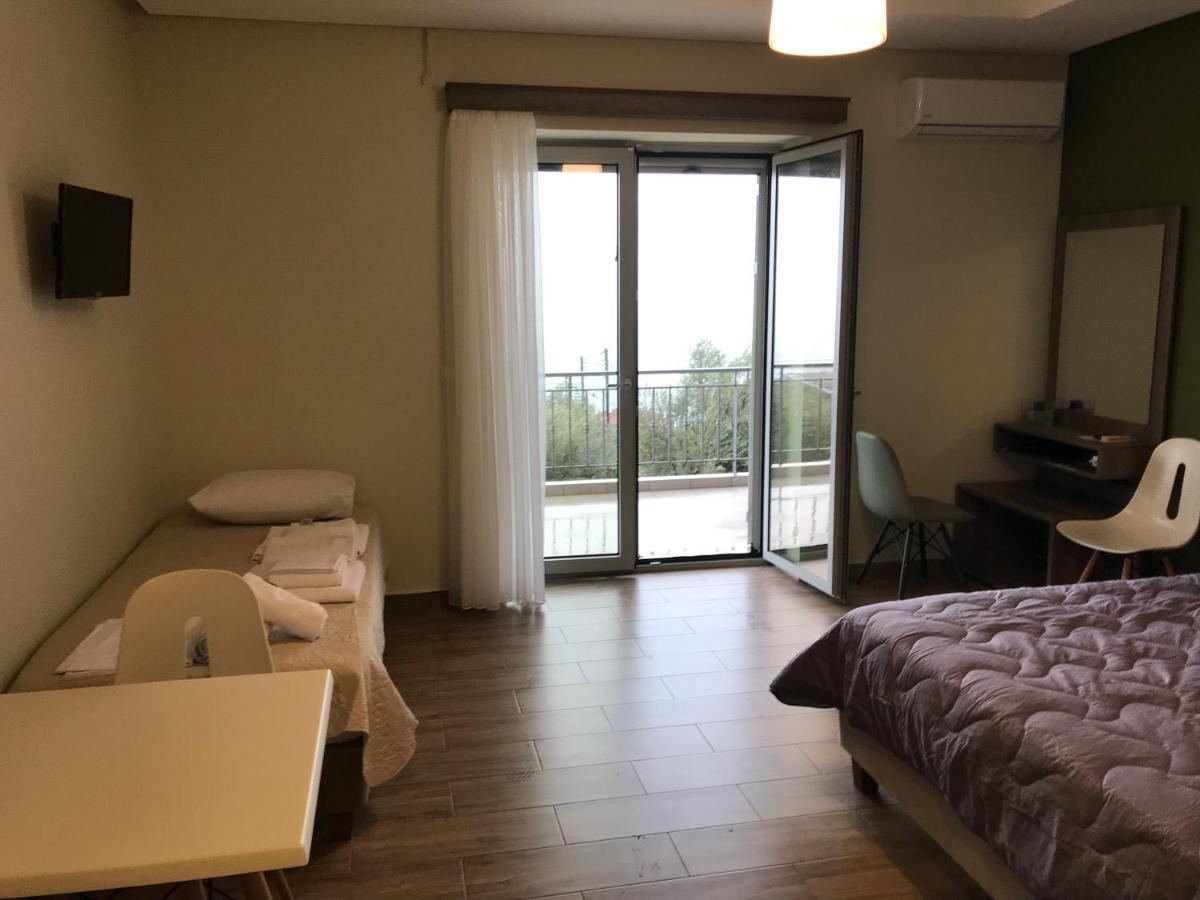 Verga'S Apartments Каламата Экстерьер фото