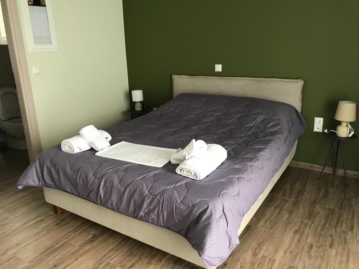 Verga'S Apartments Каламата Экстерьер фото