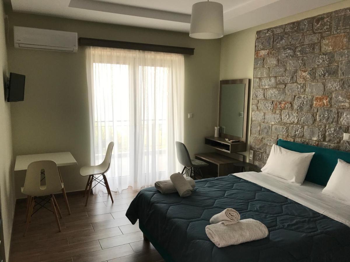 Verga'S Apartments Каламата Экстерьер фото