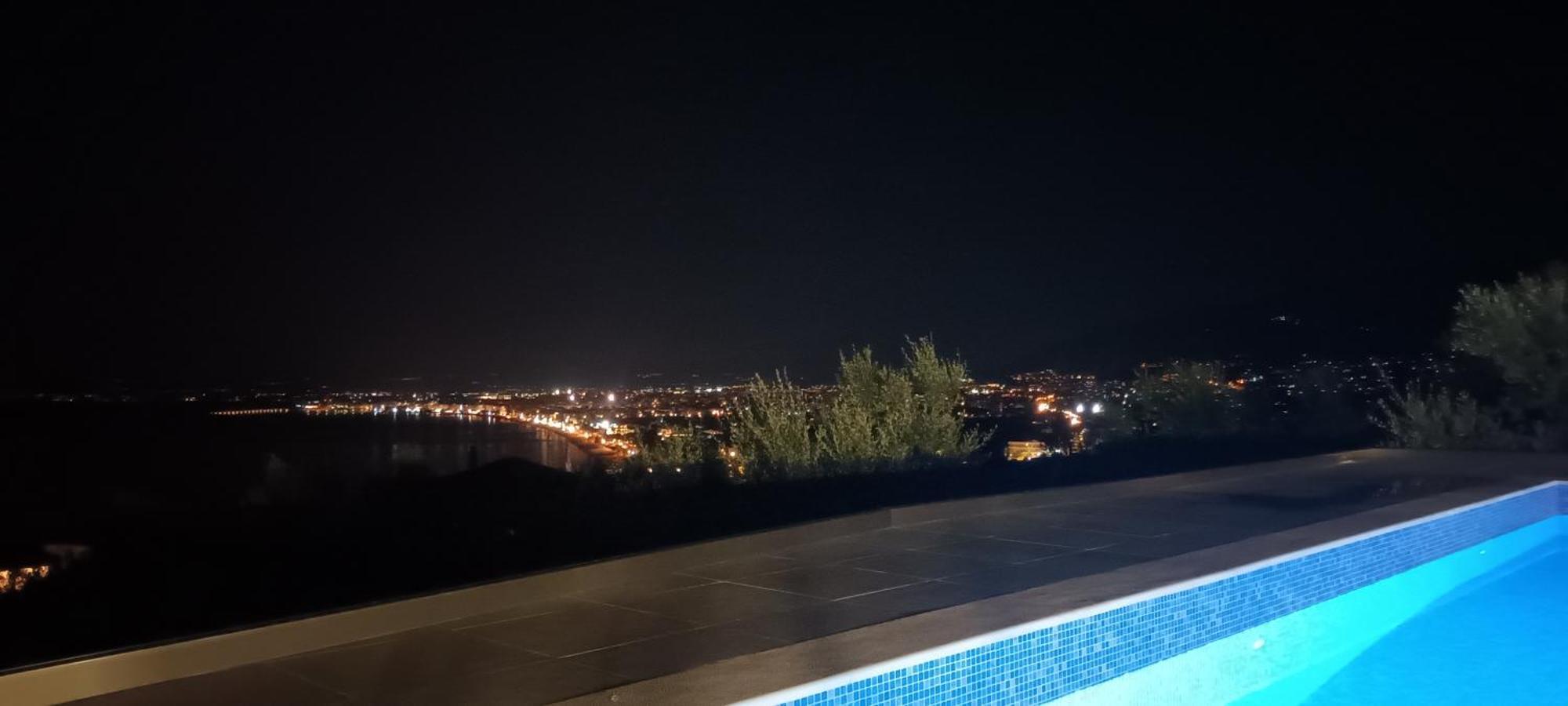 Verga'S Apartments Каламата Экстерьер фото