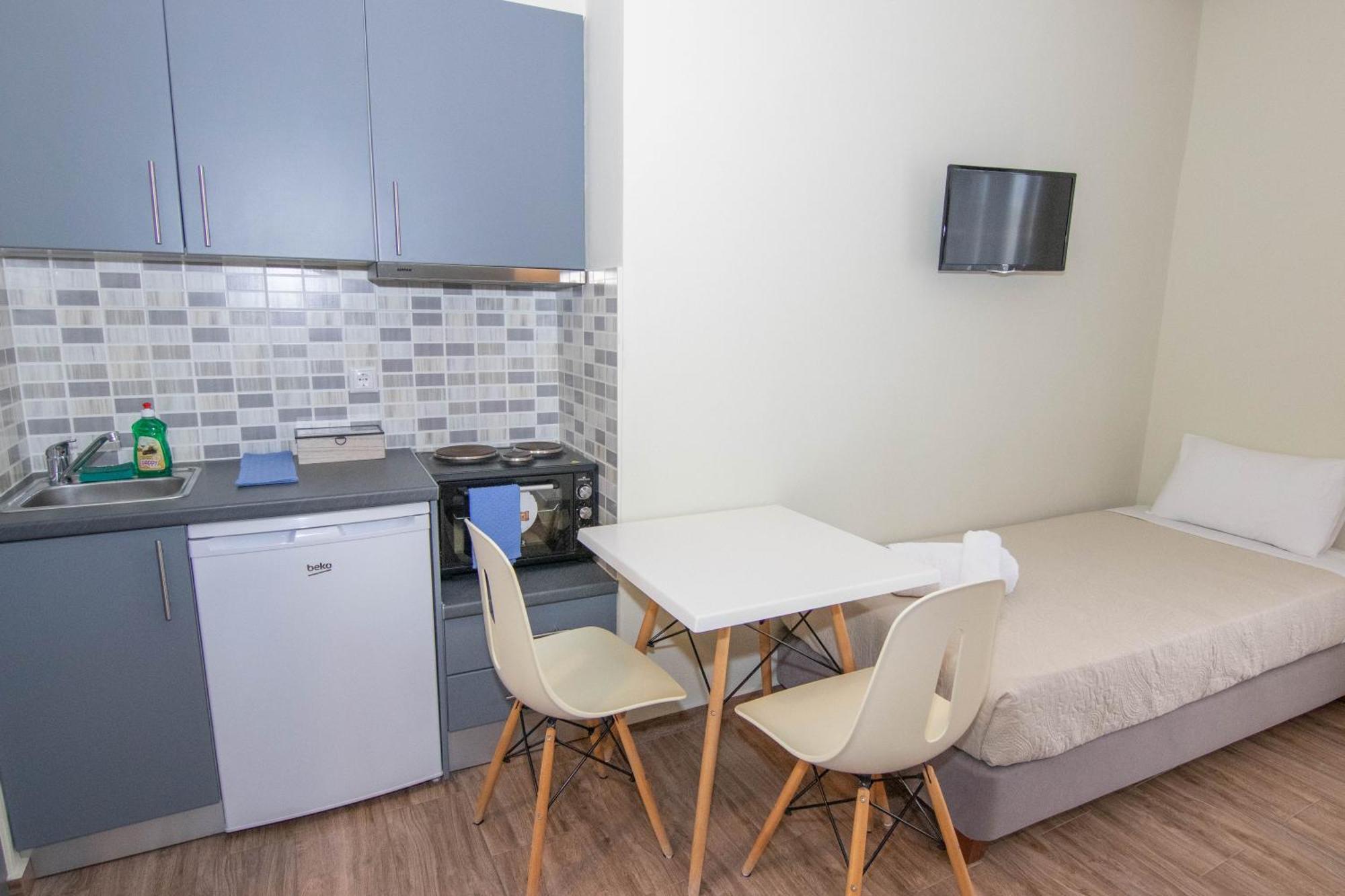 Verga'S Apartments Каламата Экстерьер фото