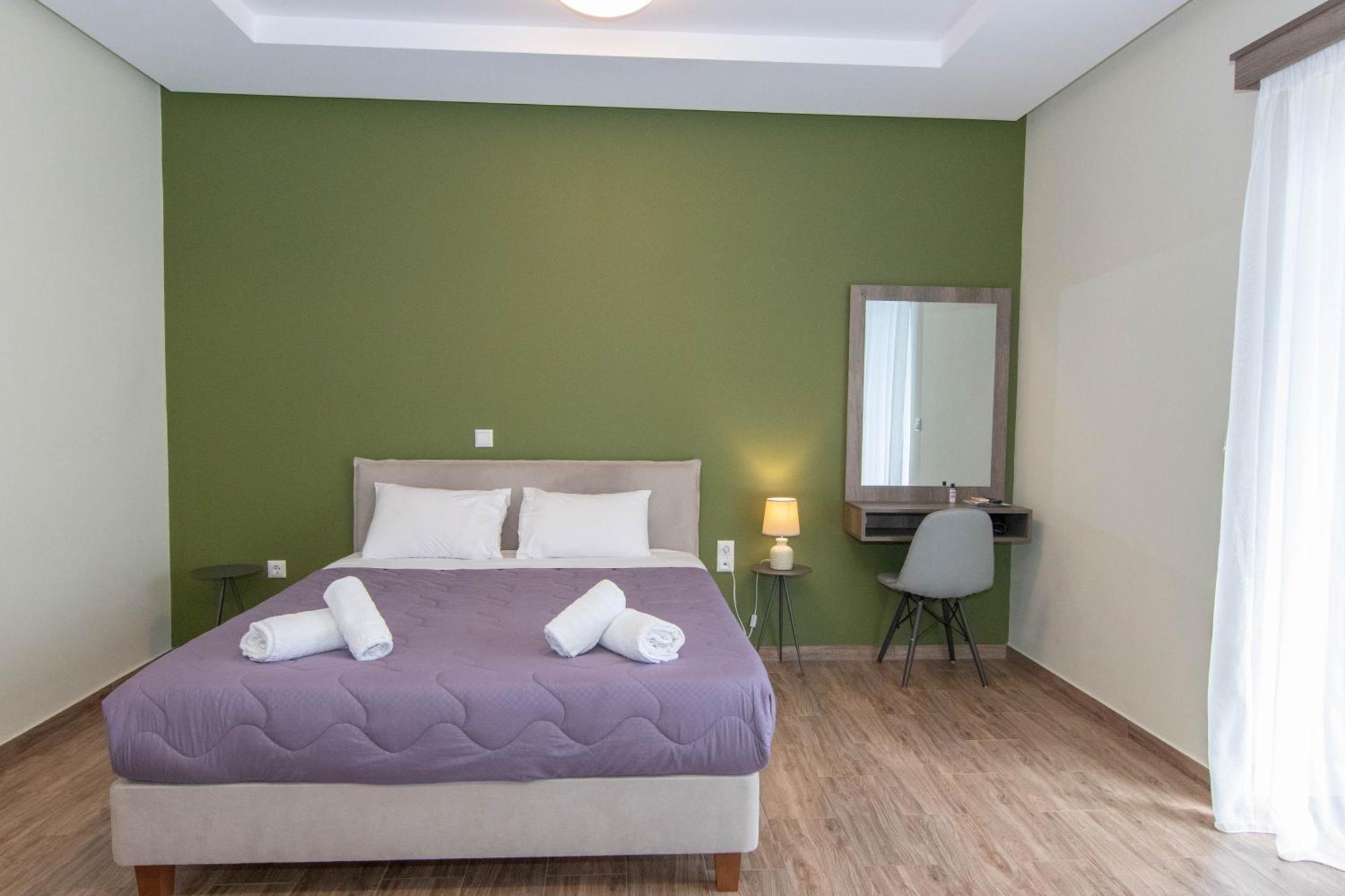 Verga'S Apartments Каламата Экстерьер фото