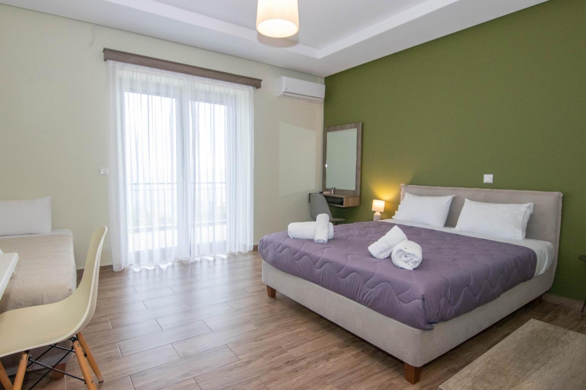 Verga'S Apartments Каламата Экстерьер фото