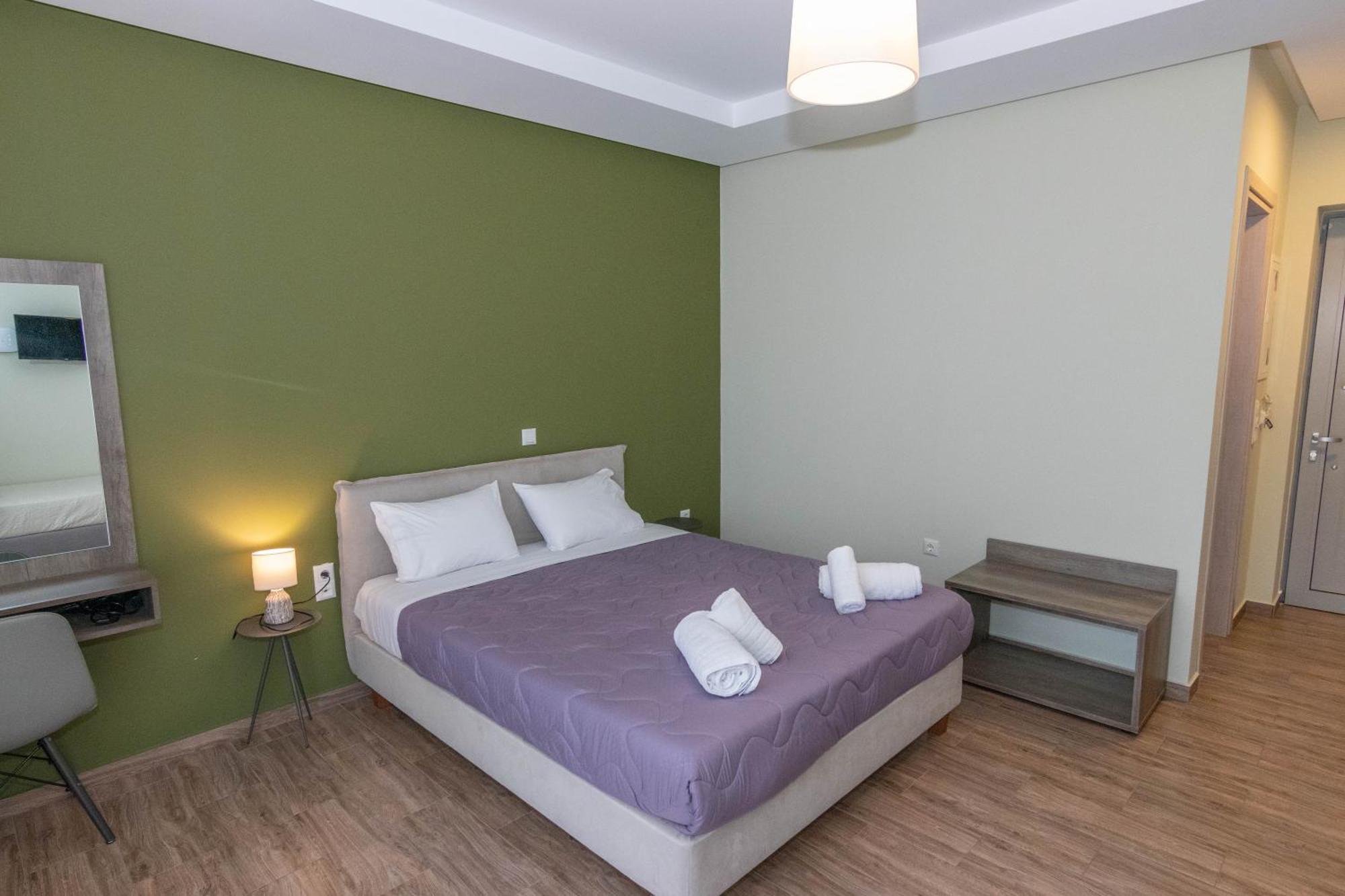 Verga'S Apartments Каламата Экстерьер фото