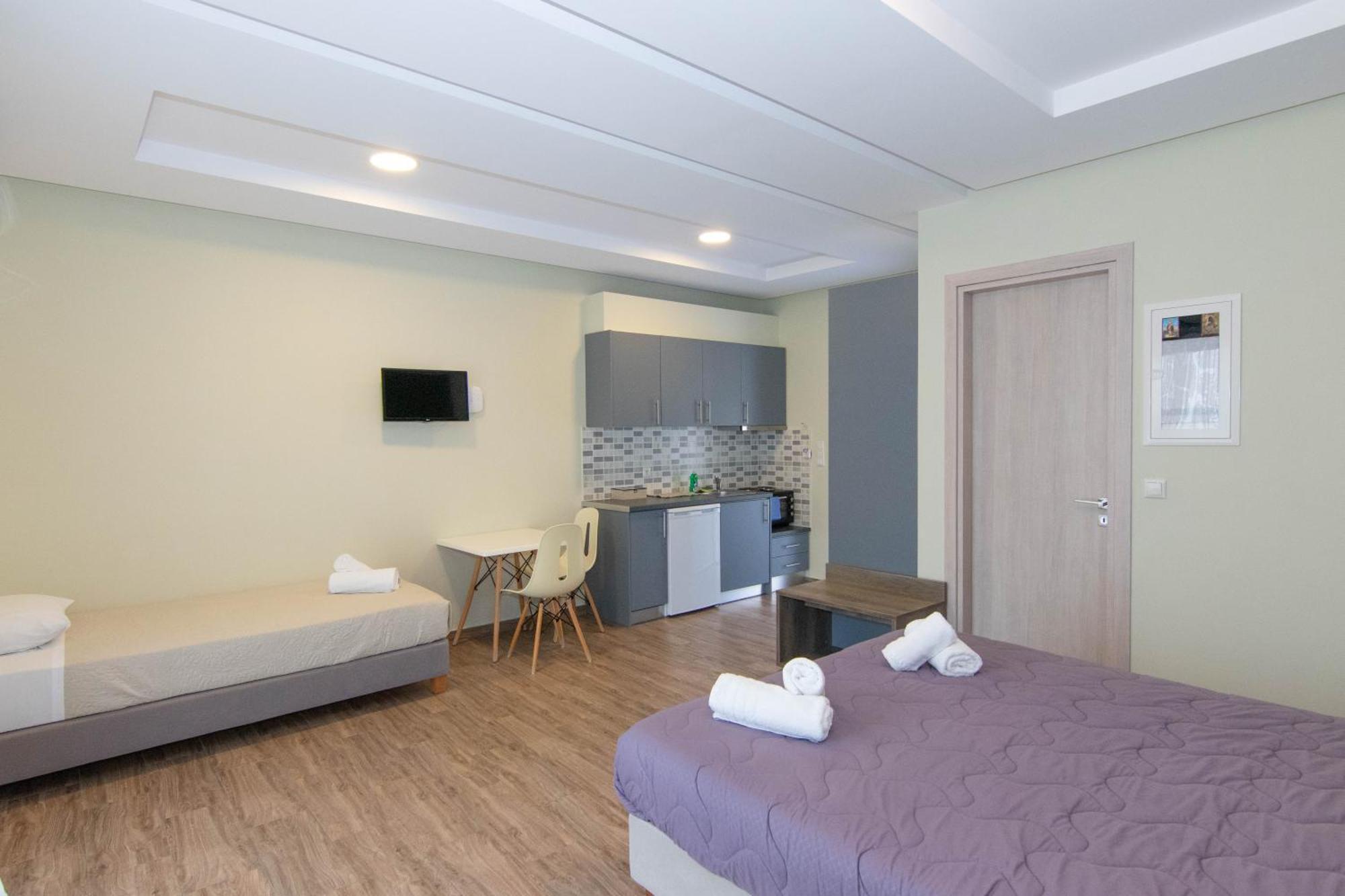 Verga'S Apartments Каламата Экстерьер фото