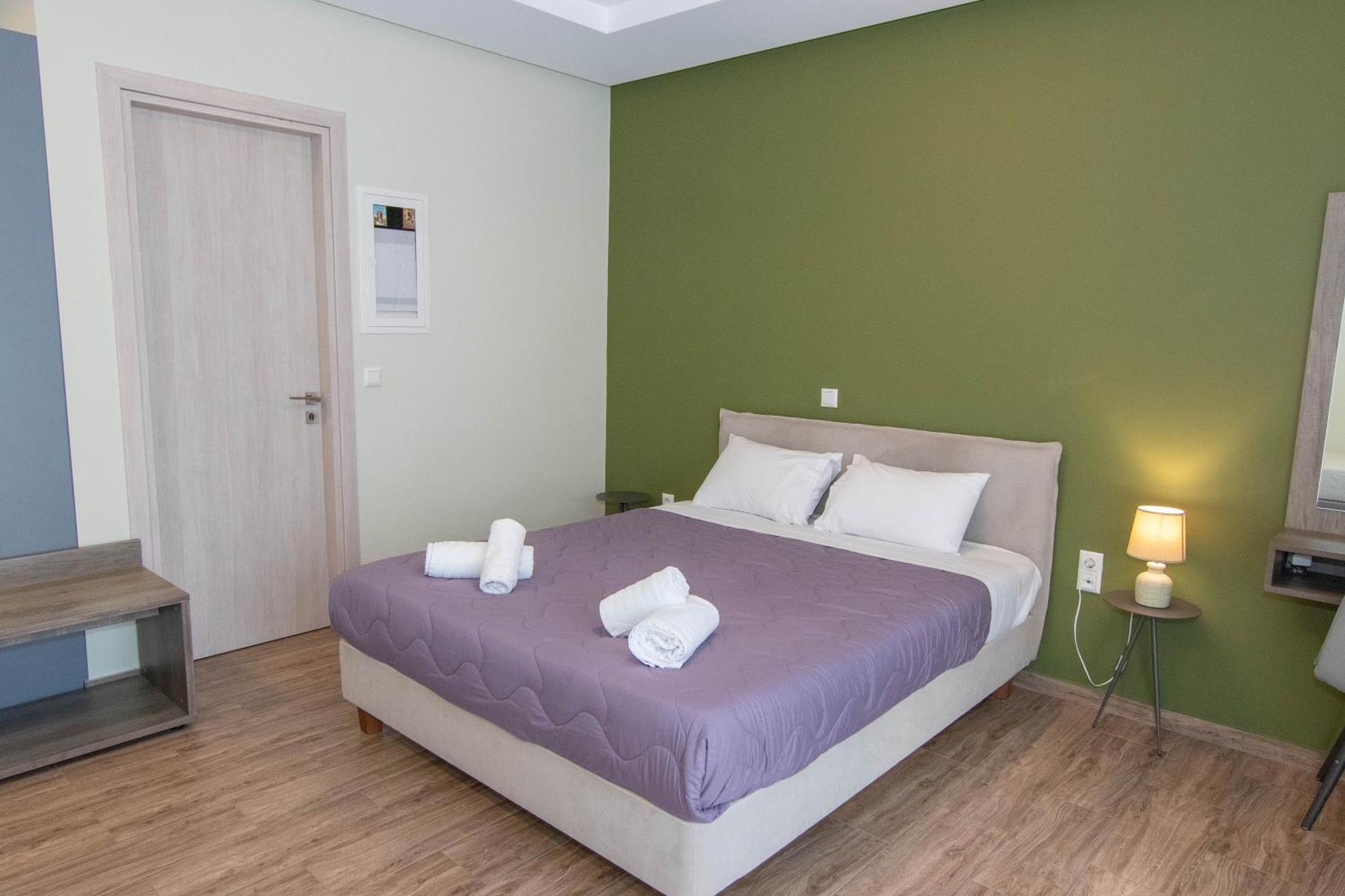 Verga'S Apartments Каламата Экстерьер фото