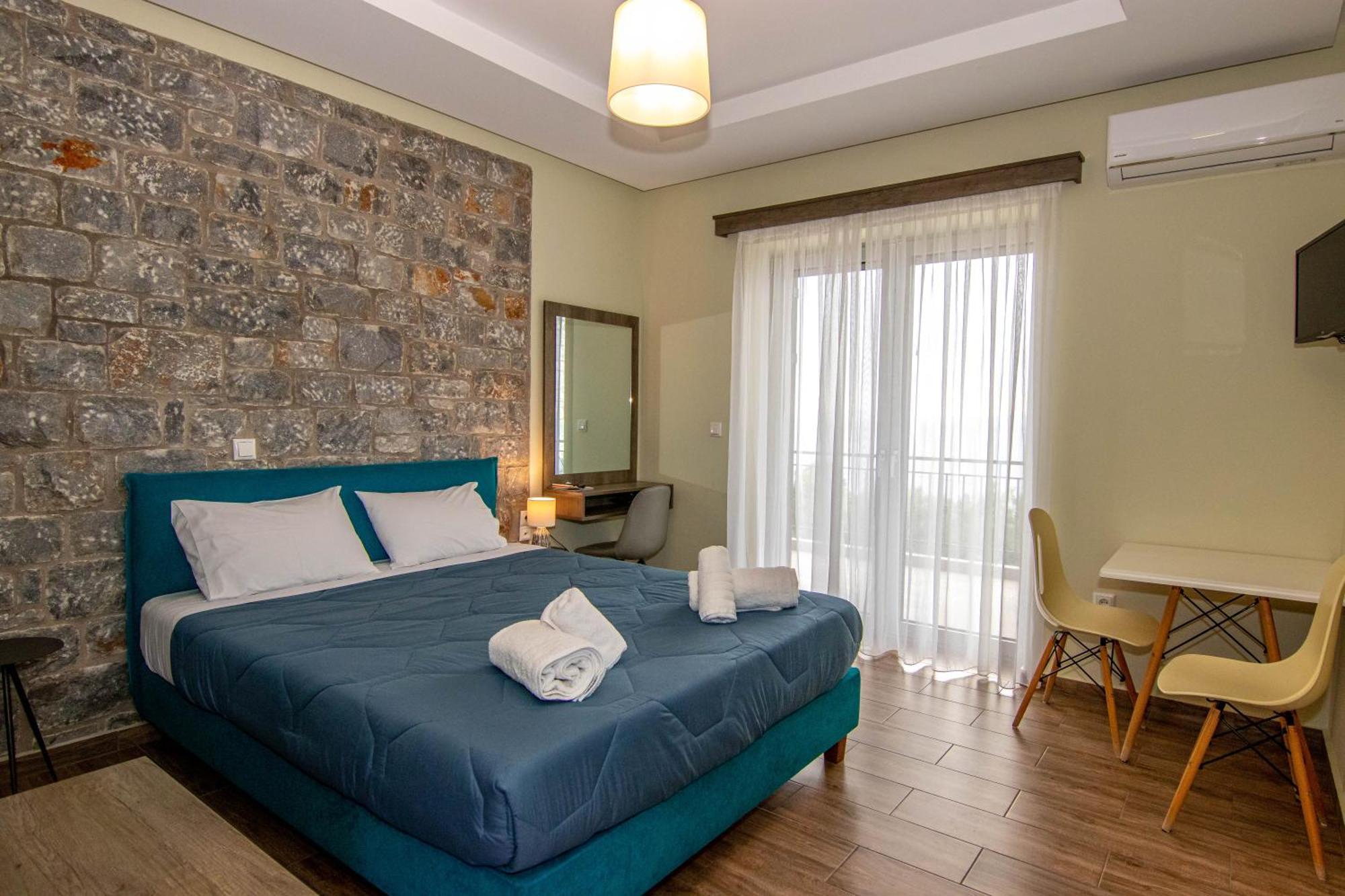Verga'S Apartments Каламата Экстерьер фото