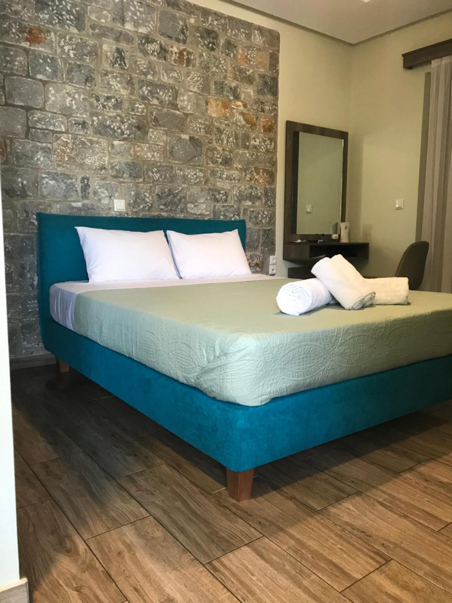 Verga'S Apartments Каламата Экстерьер фото