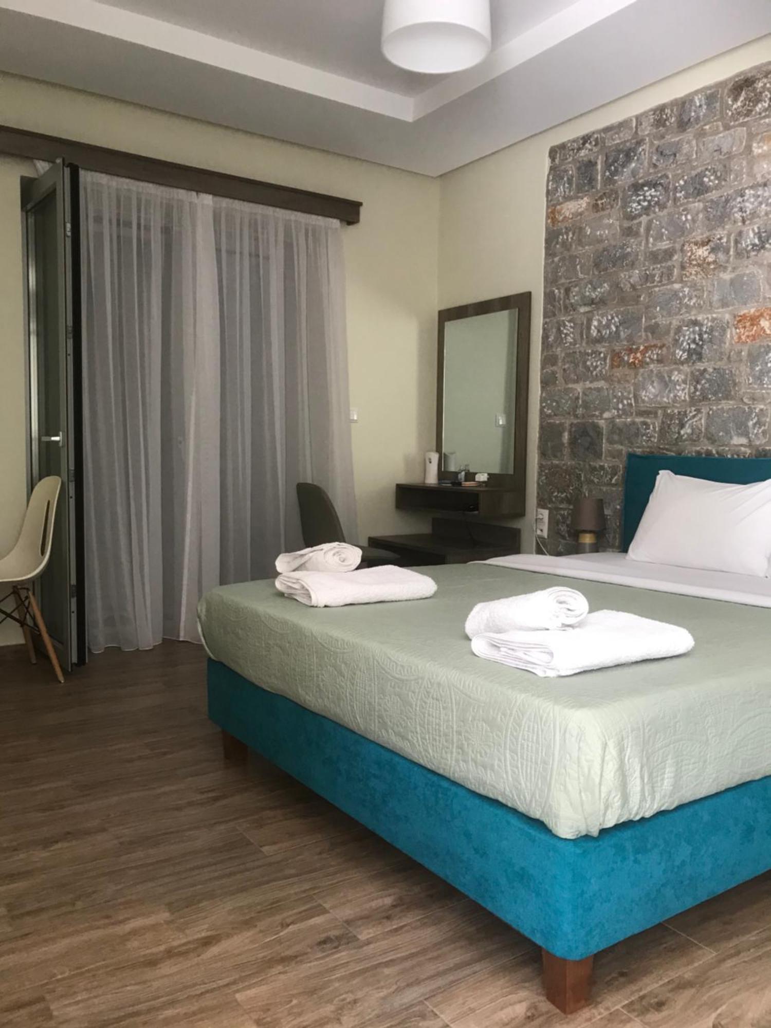 Verga'S Apartments Каламата Экстерьер фото