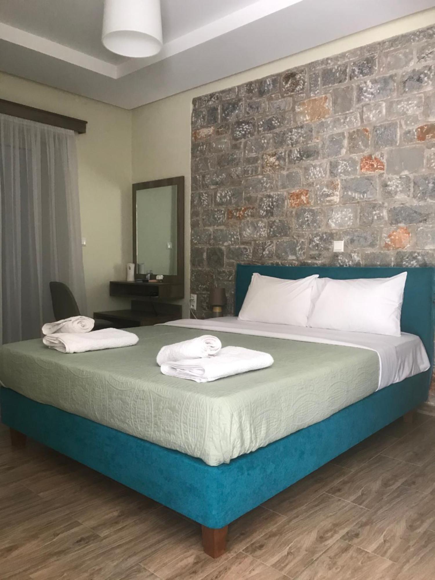 Verga'S Apartments Каламата Экстерьер фото