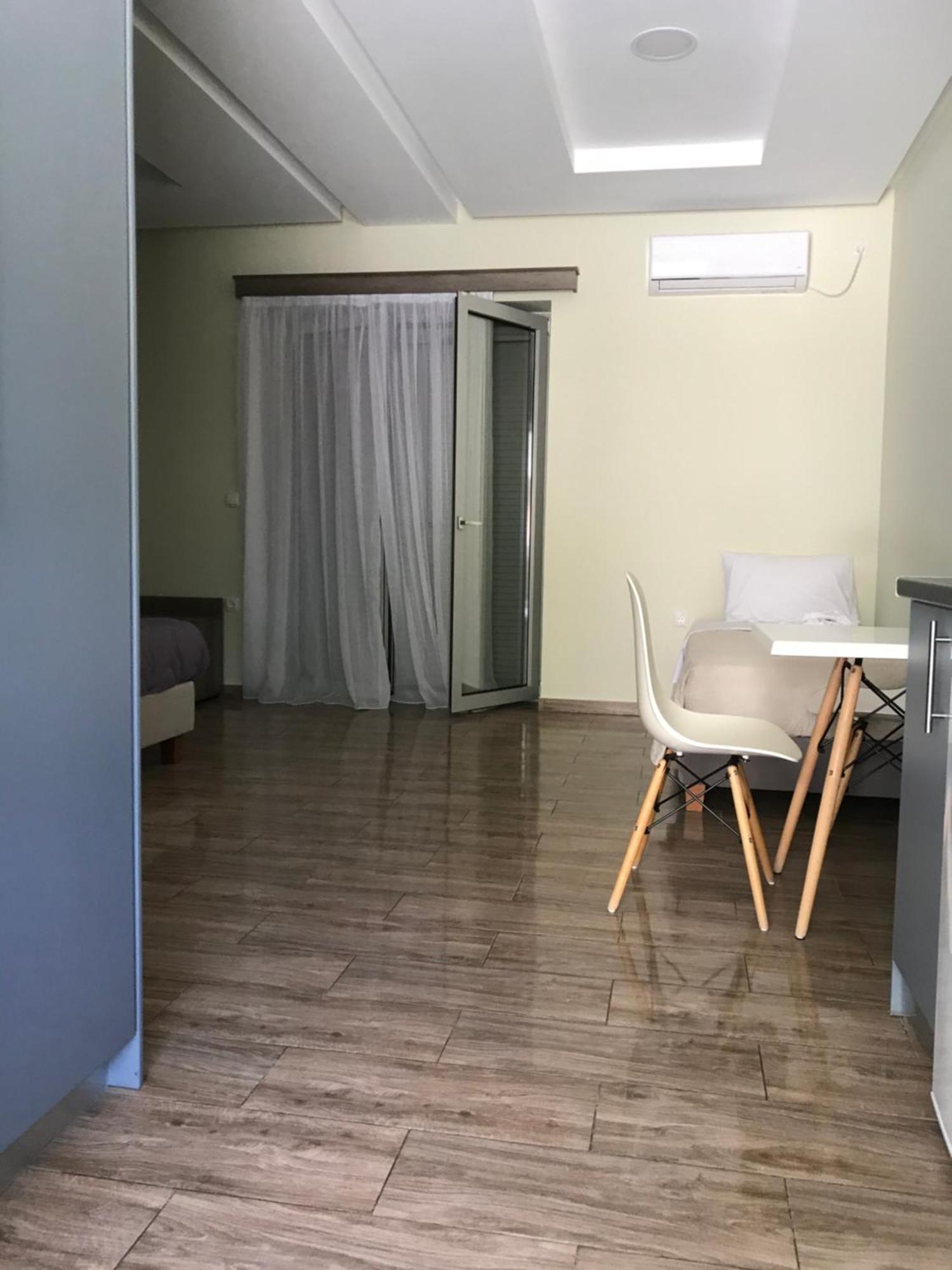 Verga'S Apartments Каламата Экстерьер фото