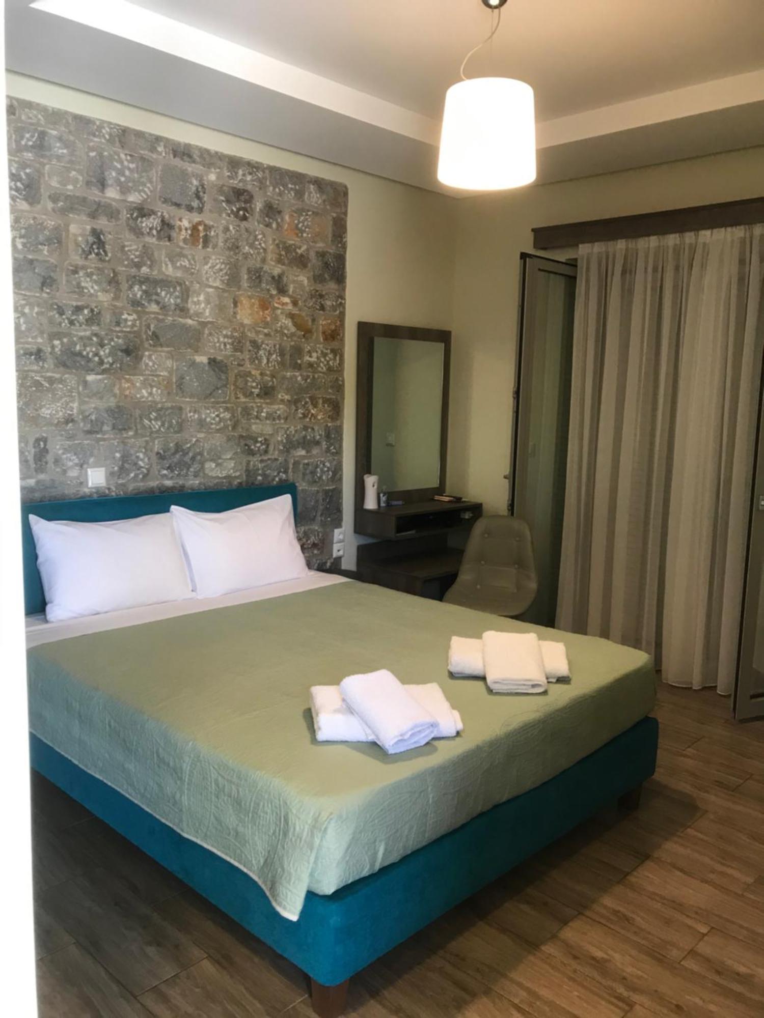 Verga'S Apartments Каламата Экстерьер фото