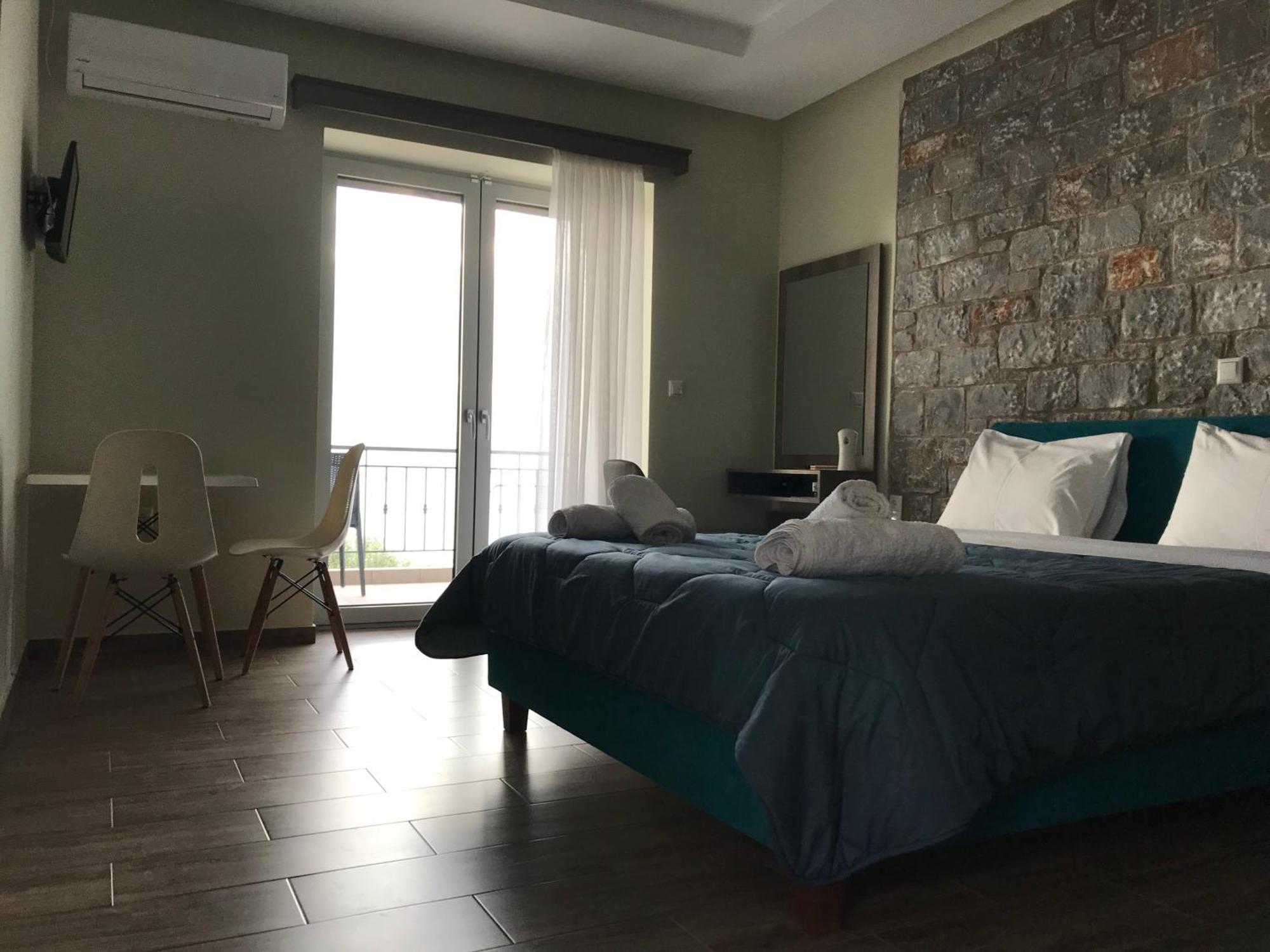 Verga'S Apartments Каламата Экстерьер фото