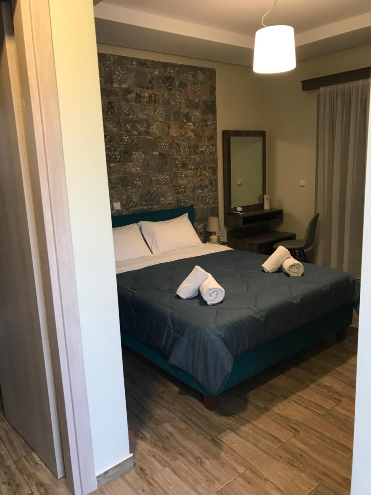 Verga'S Apartments Каламата Экстерьер фото